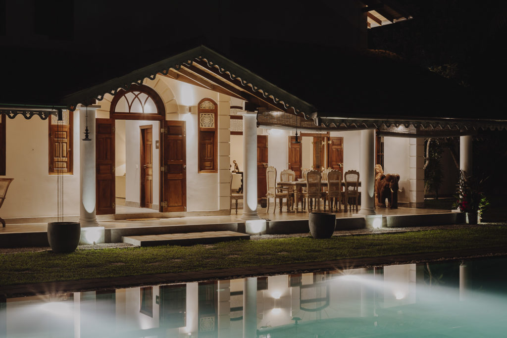 Kalukanda House at night